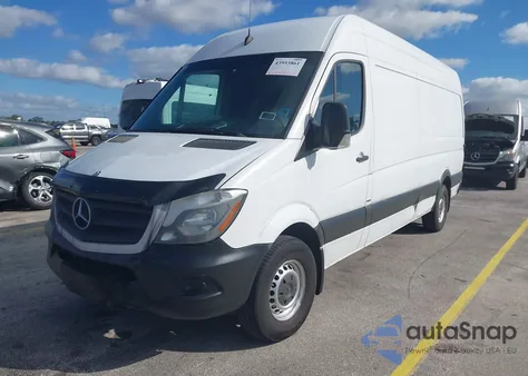 2015 Mercedes-Benz Sprinter 2500 High Roof z USA, uszkodzony, nr VIN WD3PE8DC0FP110561
